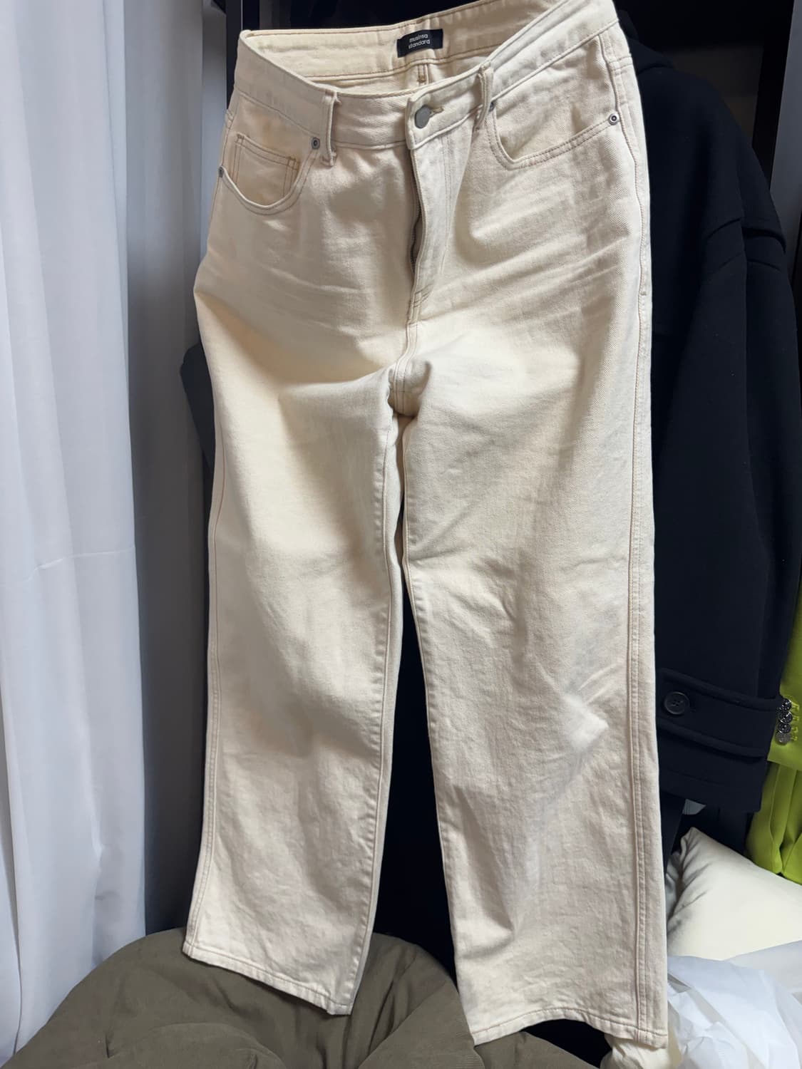 무탠다드 콘트라스트 스티치 레귤러핏 데님팬츠 크림 31 상품이미지3