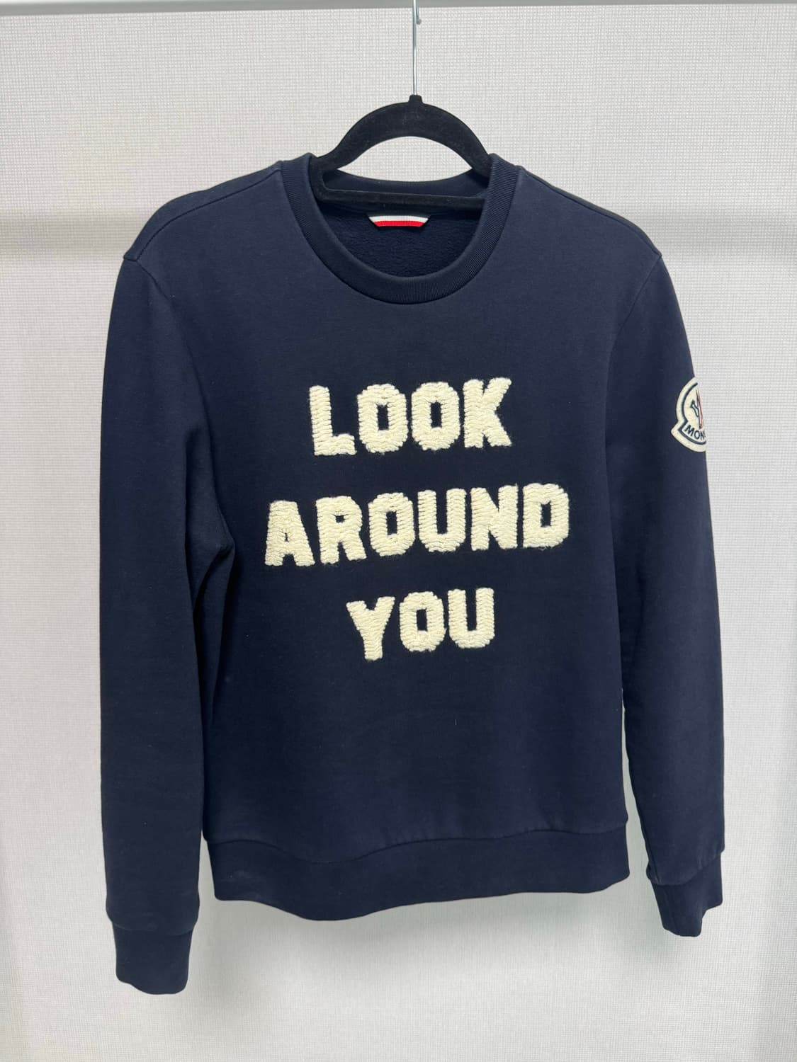 몽클레어 네이비 맨투맨 2사이즈 상품이미지1