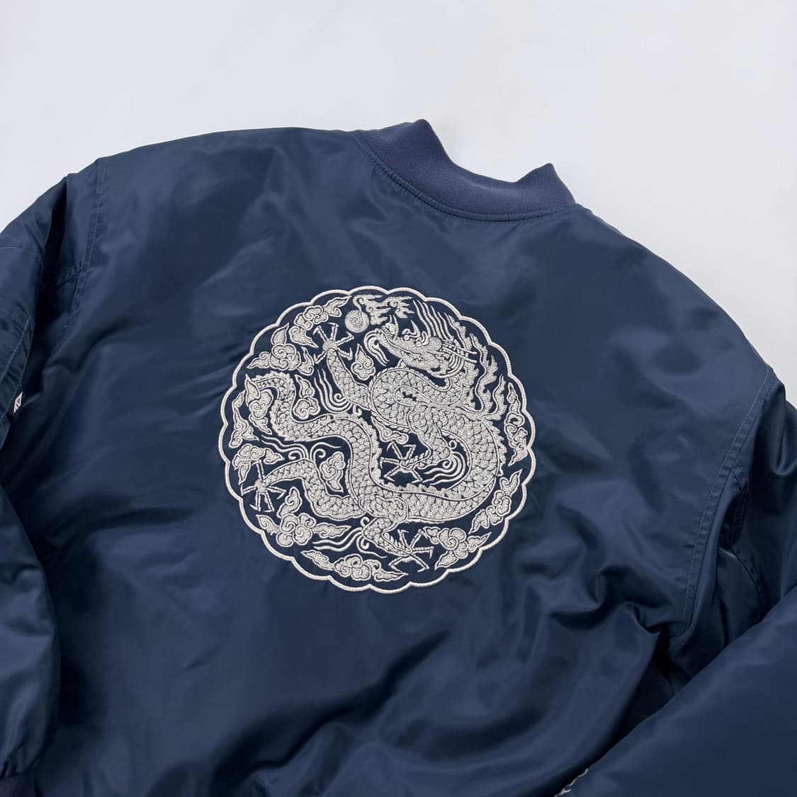 어바웃엠브로 곤룡포 오조룡 자수 세종항공점퍼 상품이미지9