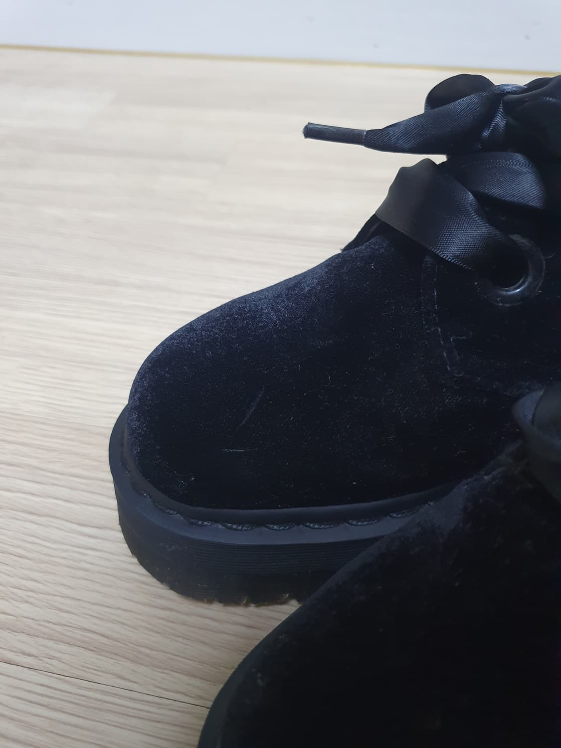 닥터마틴 홀리 벨벳 블랙 플랫폼 슈즈 240 상품이미지5