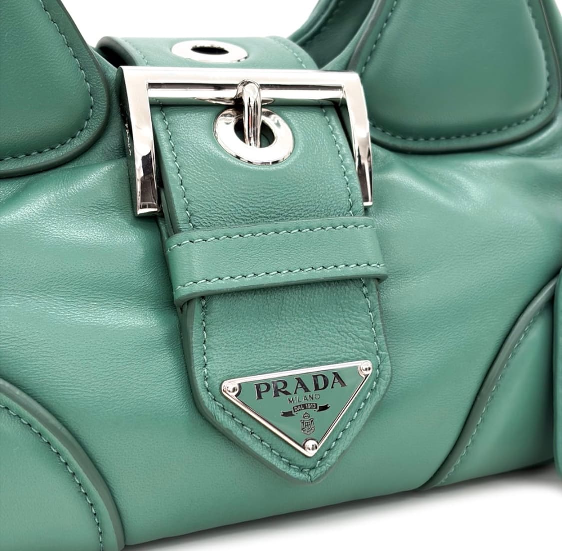 프라다 여성 문백 패딩 패디드 나파 레더 숄더백 크로스백 가방 망고 그린 상품이미지6
