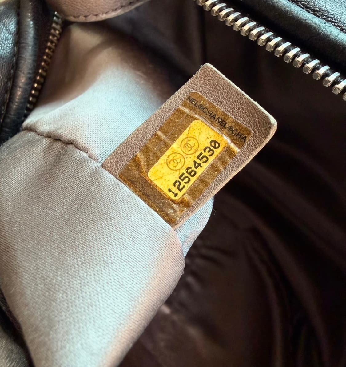 샤넬 12번대 램스킨 × 트위드 믹스 카메라백 상품이미지9