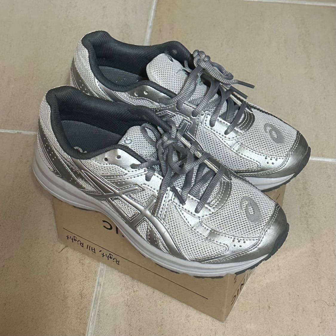 아식스 조그 100 S 글래시어 그레이:퓨어 실버 240 상품이미지2