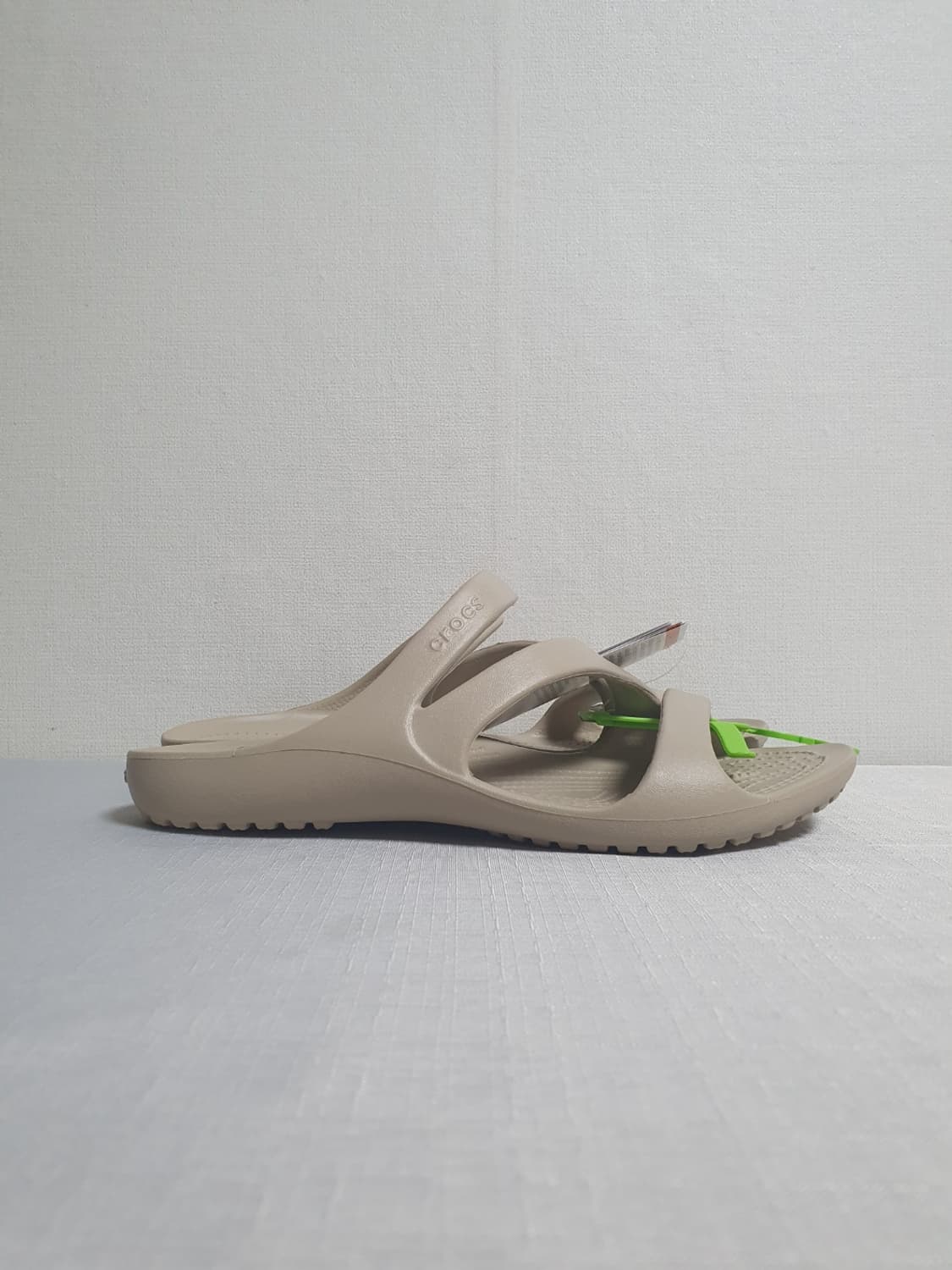 크록스 카디 2 스트랩 샌들 W7 240mm 베이지 새상품 상품이미지4