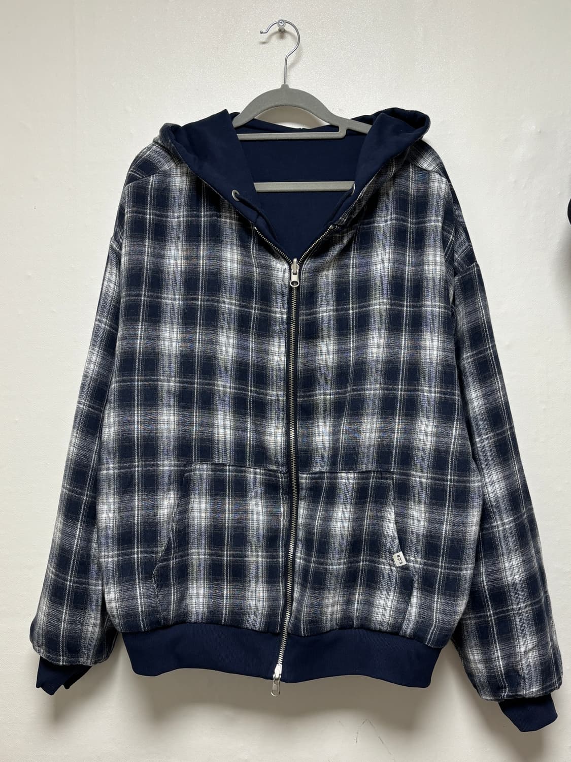 리버시블 체크 레터링 후드집업 상품이미지3