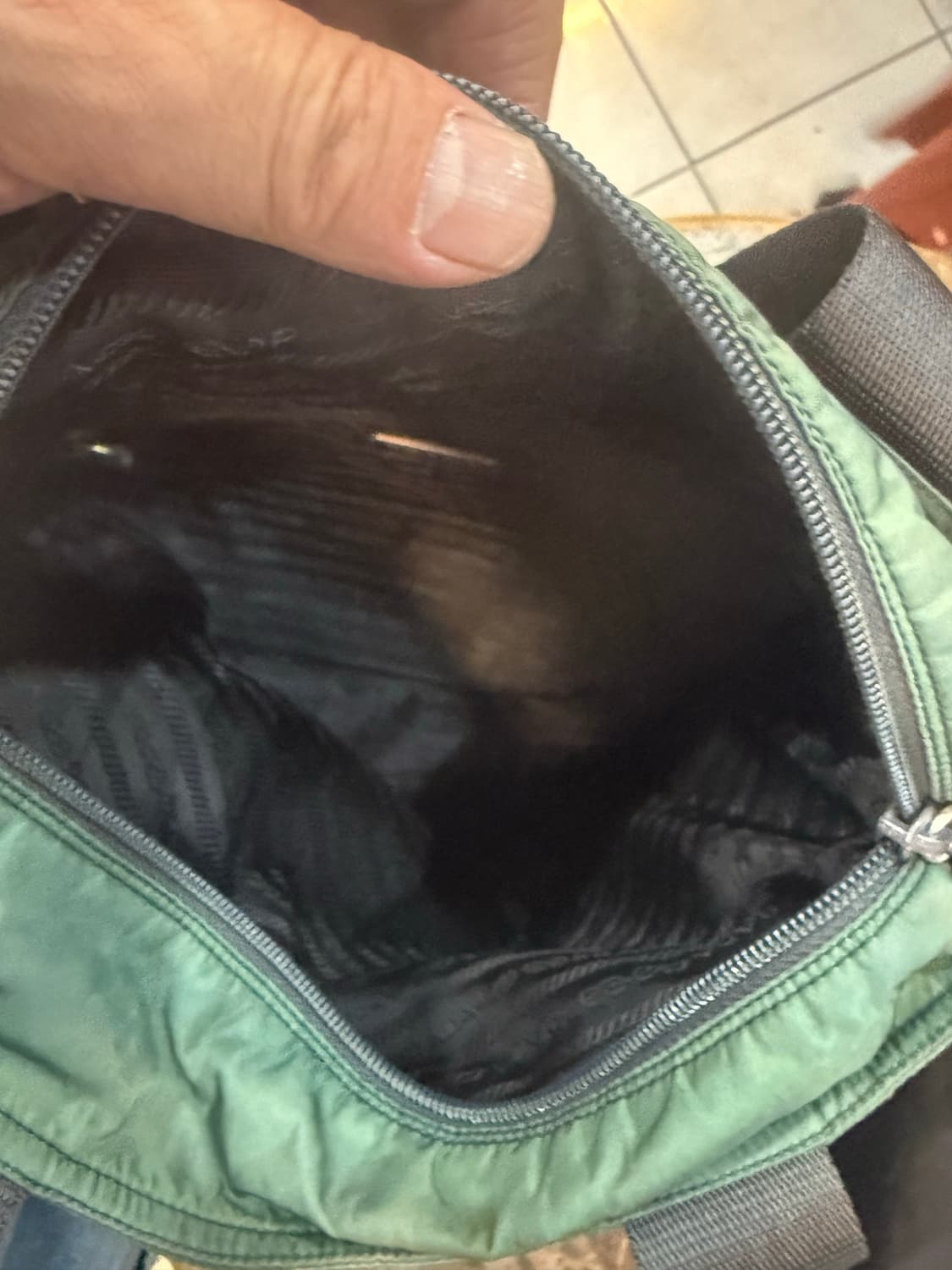 정품 프라다 나일론 숄더백 팝니다 상품이미지7