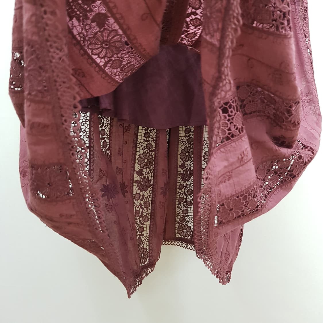 질스튜어트 2021 플라워 레이스 플리츠 롱 스커트 85-94-160 상품이미지3