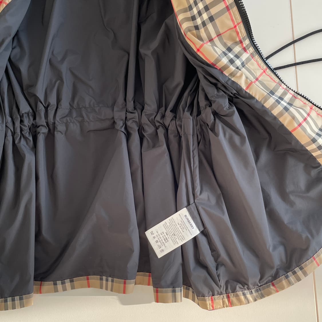 버버리 노바 체크 스트링 바람막이 상품이미지7