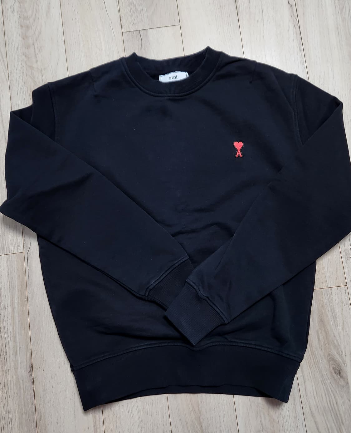 아미 스몰 하트 로고 맨투맨 상품이미지1