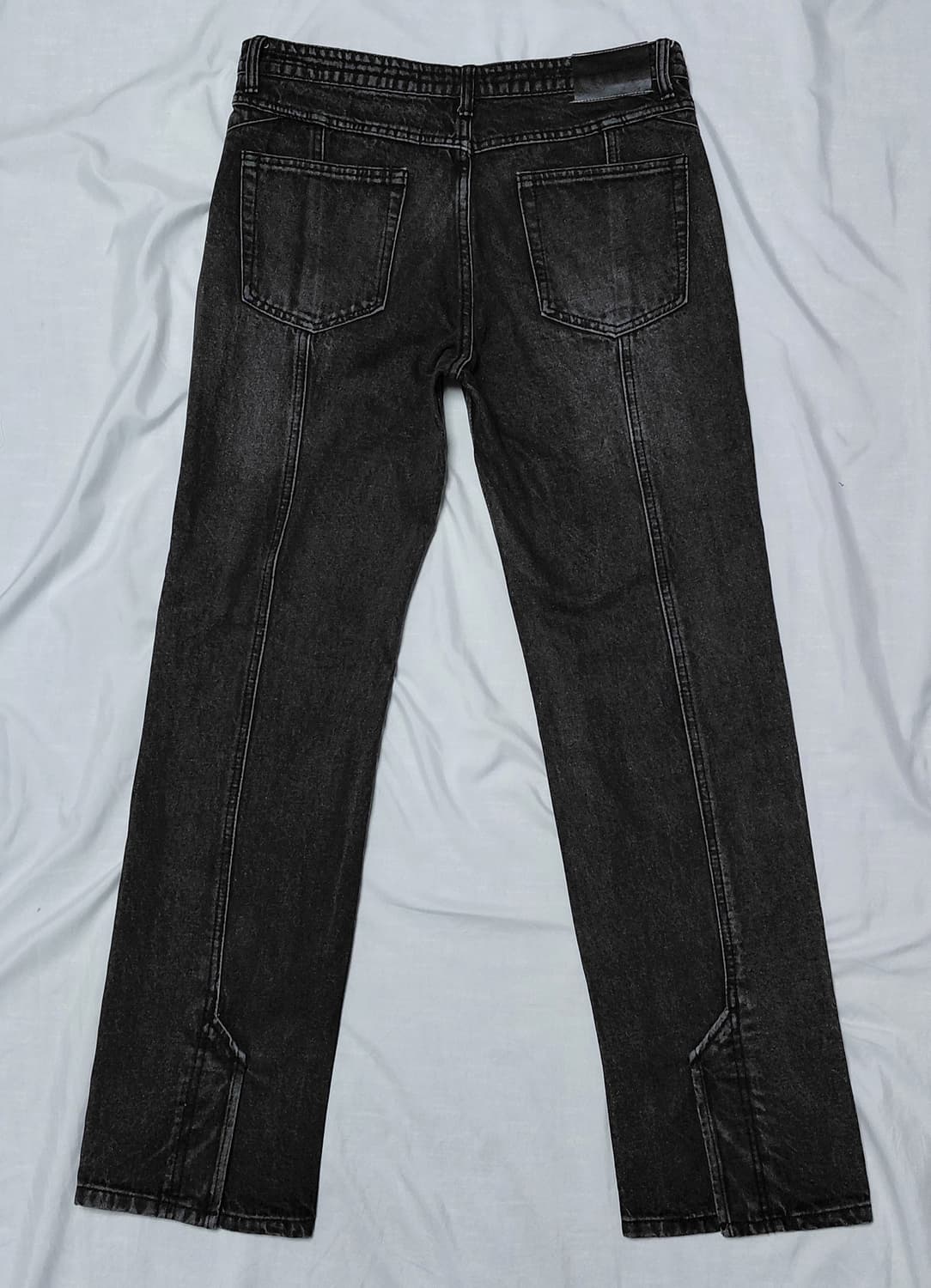 [48] 메종 미네드 센터 프레스 스냅 슬릿 데님 (흑청) 상품이미지6