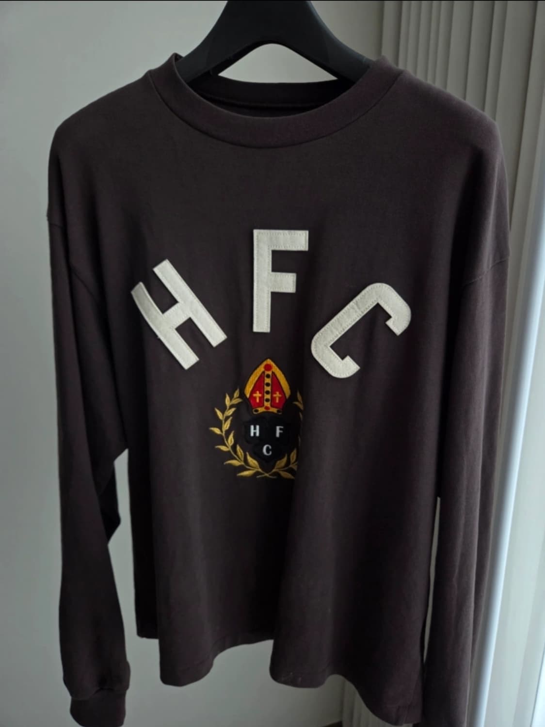 헤리티지플로스
heritagefloss 10주년 빅로고 모크넥 티셔츠 S 상품이미지2