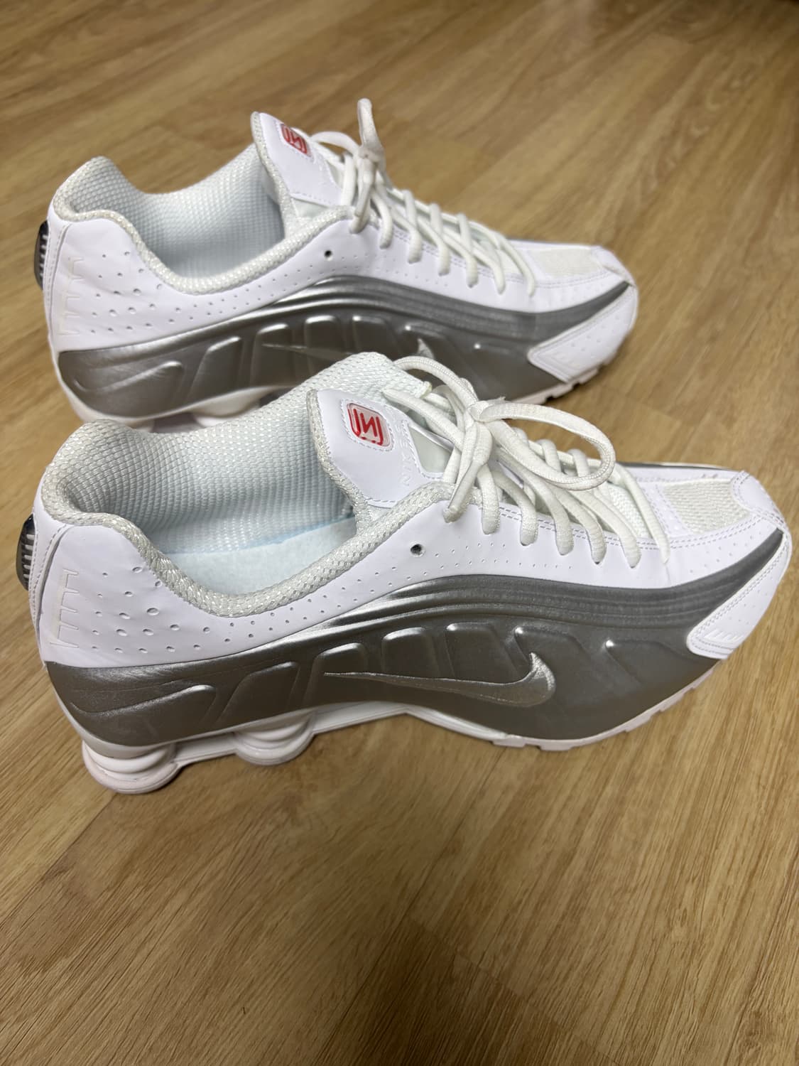 나이키 샥스 r4 화이트 상품이미지4