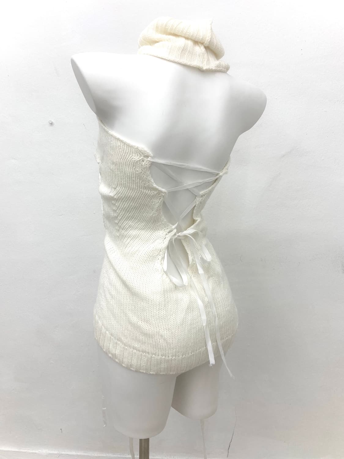 Ivory lace-up knit 상품이미지1