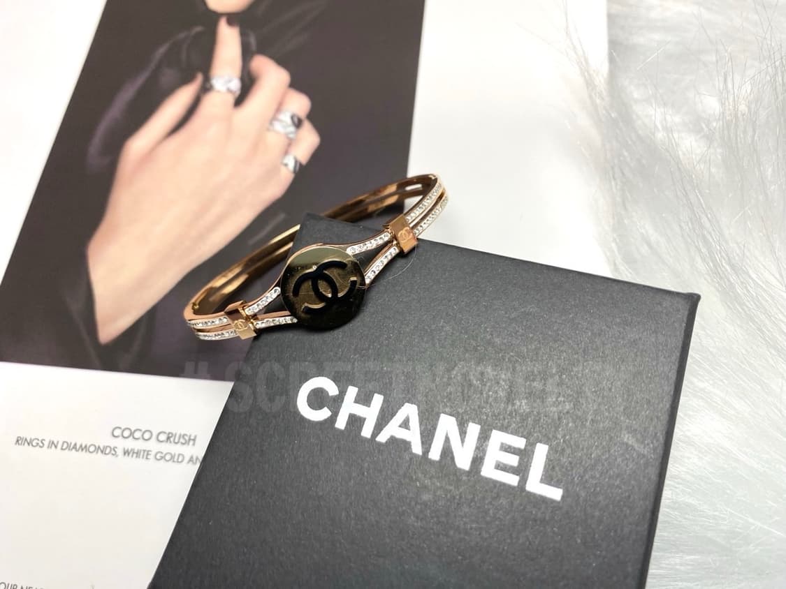 샤넬 CC 큐빅 브레이슬릿 상품이미지1