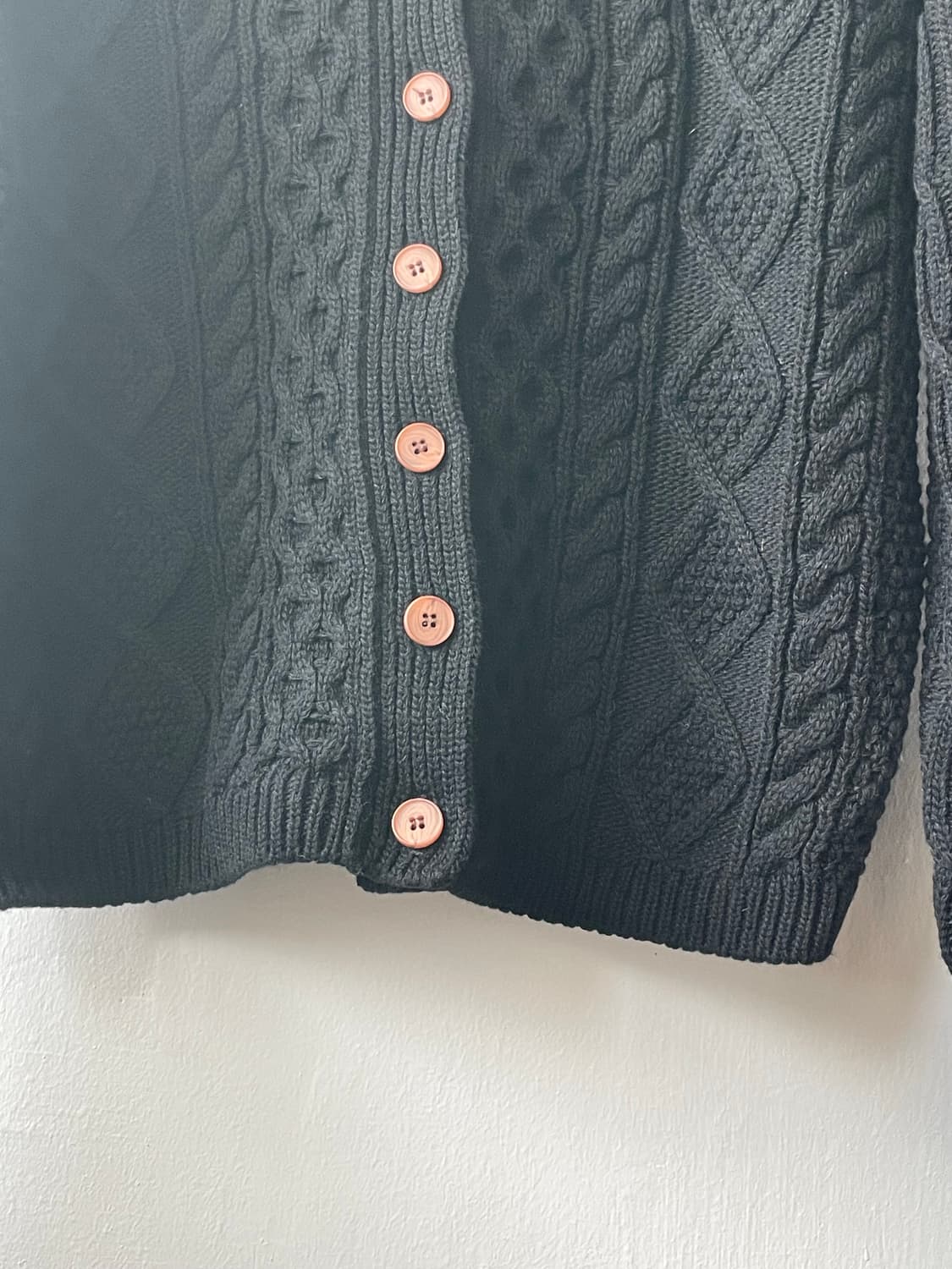 샵오눅(shoponuk) 케이블 가디건 블랙 새상품 상품이미지5