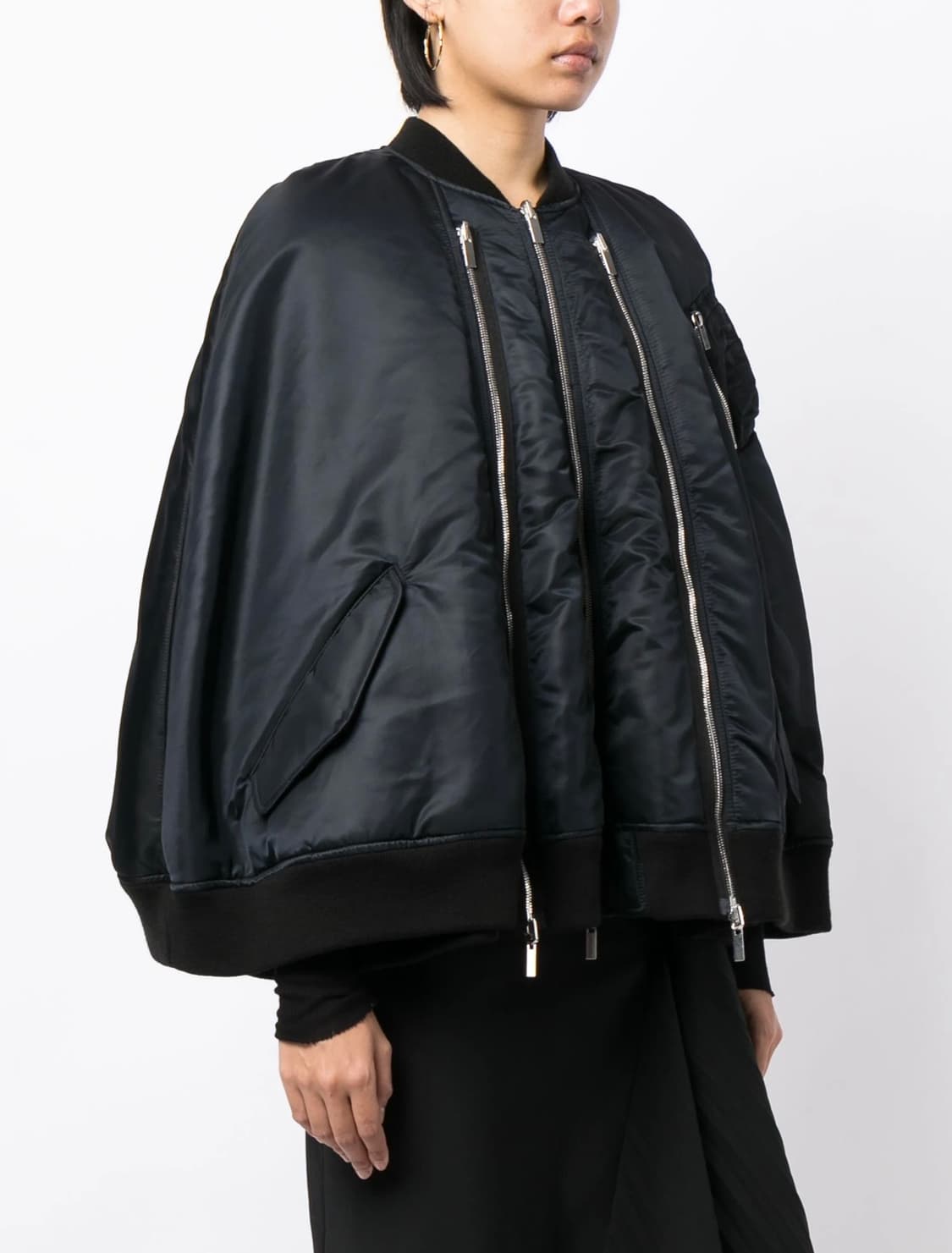 Noir kei ninomiya padded cape 상품이미지1