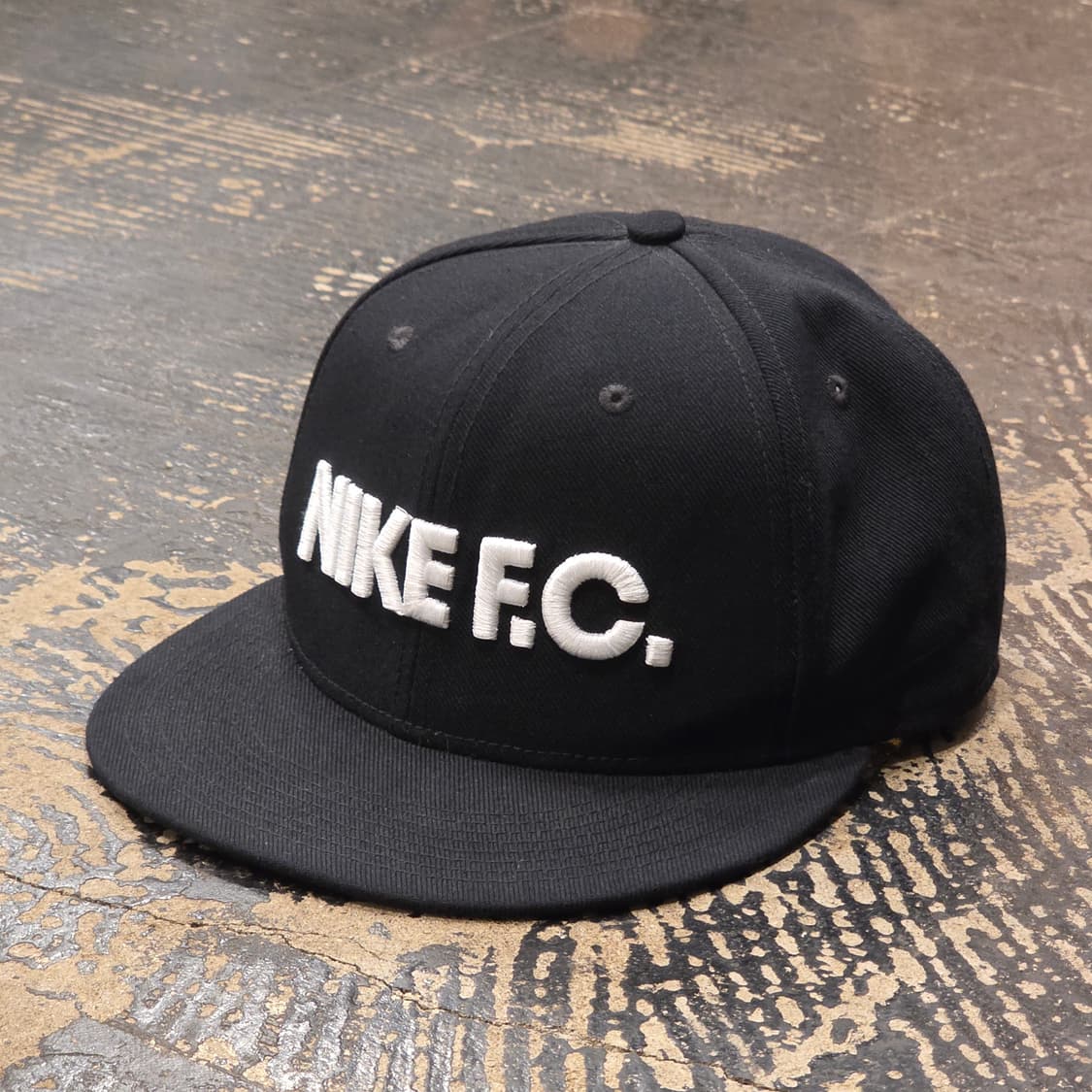 나이키 NIKE F.C. 블랙 스냅백 상품이미지2