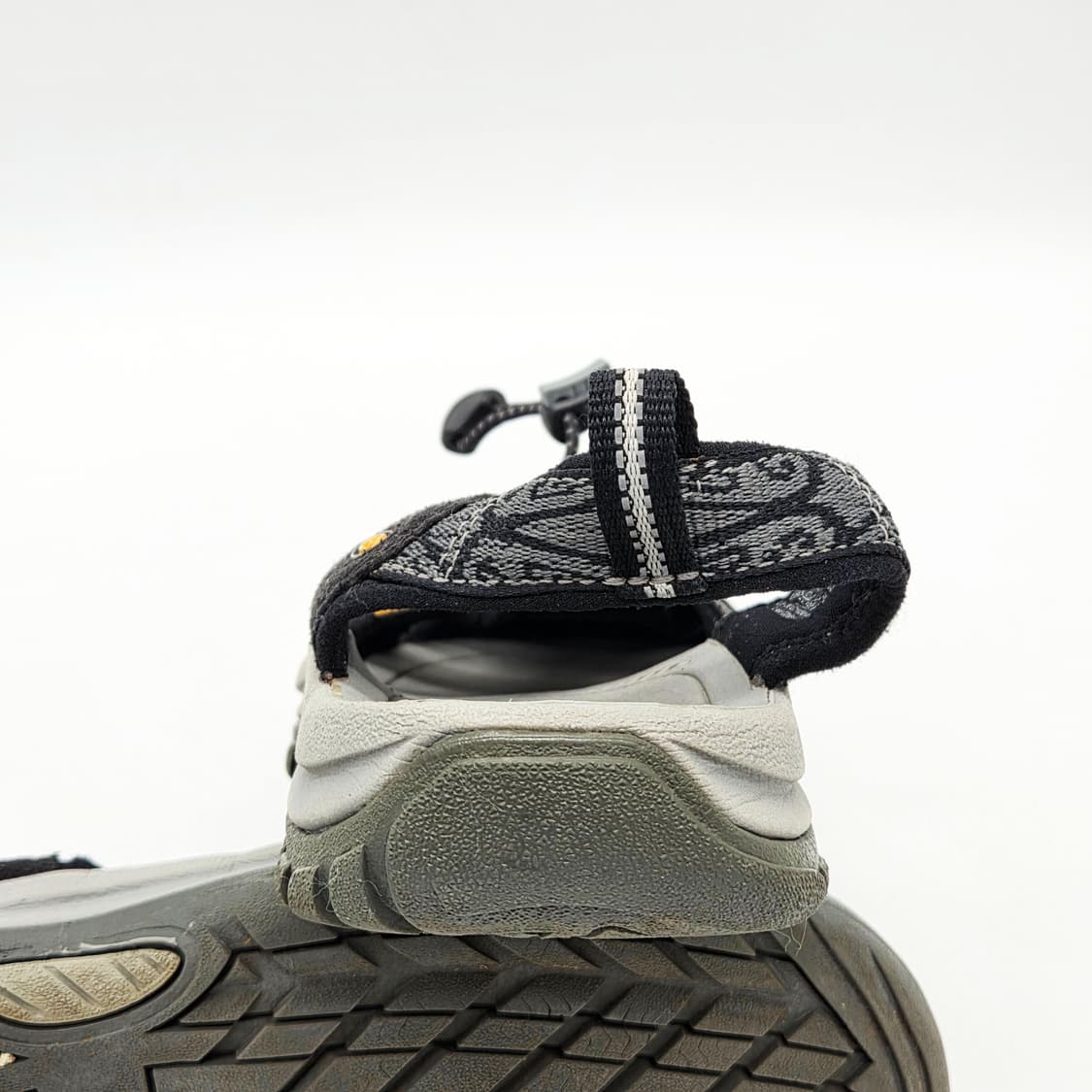  KEEN 우먼스 뉴포트 H2 샌들 검/회 (250)  상품이미지2