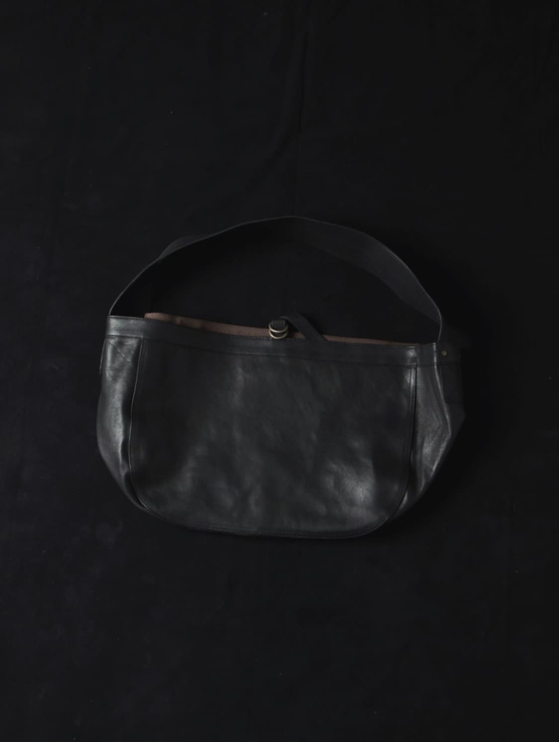 [L] 26ss 타이가타카하시 뉴스보이백 블랙 팝니다. 상품이미지1