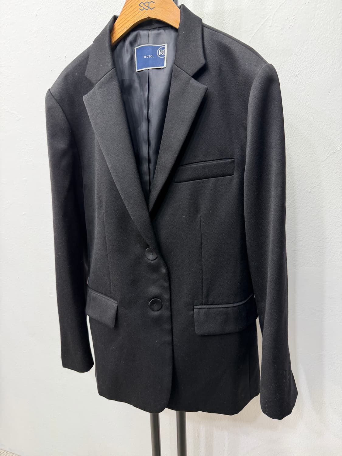 매장판정품) RECTO 렉토 블랙 모재질 더블 자켓 F 상품이미지3