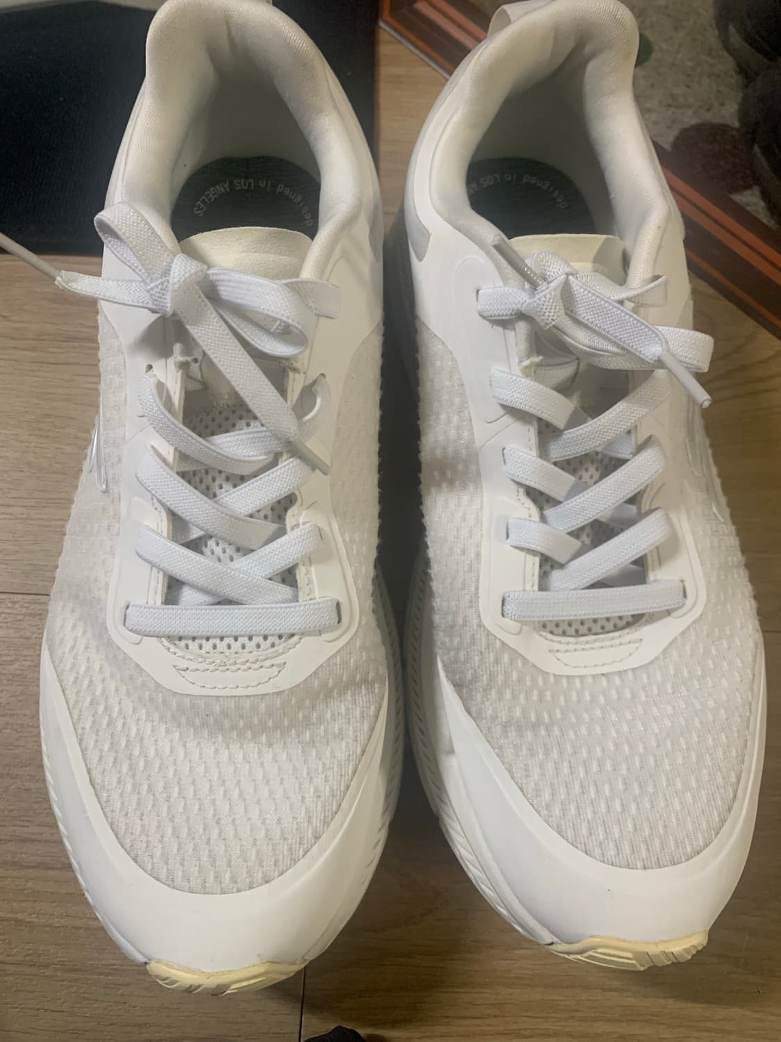 스케쳐스 맥스 쿠셔닝 사이즈 280 판매합니다 상품이미지5