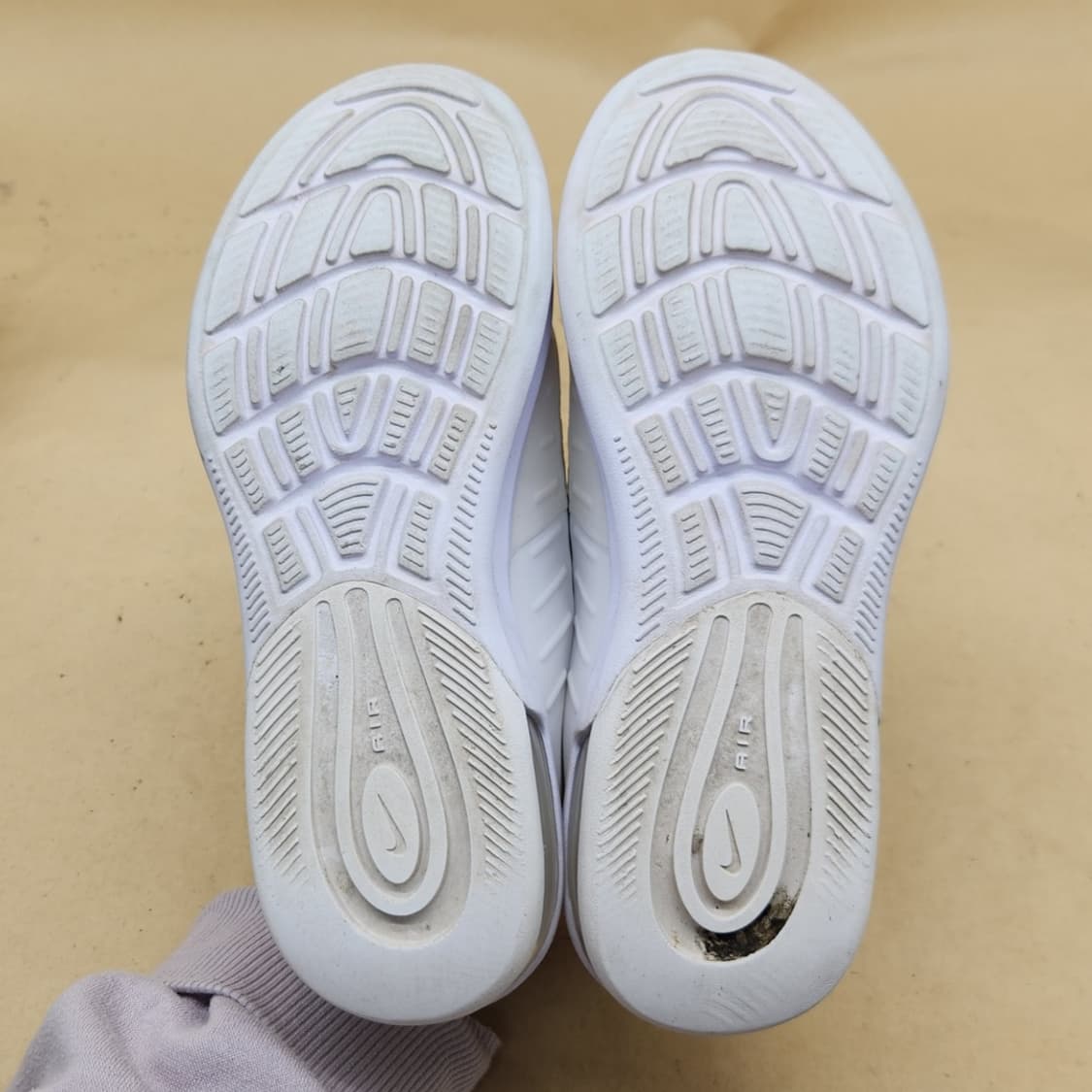 나이키 에어맥스 엑시스 여성운동화 220 상품이미지3