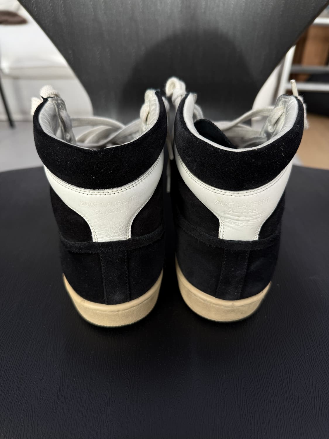 saint laurent suede sneakers 상품이미지3