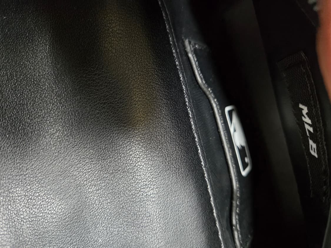 MLB 모노그램 후디백 뉴욕양키스 블랙 미니 크로스백 상품이미지8