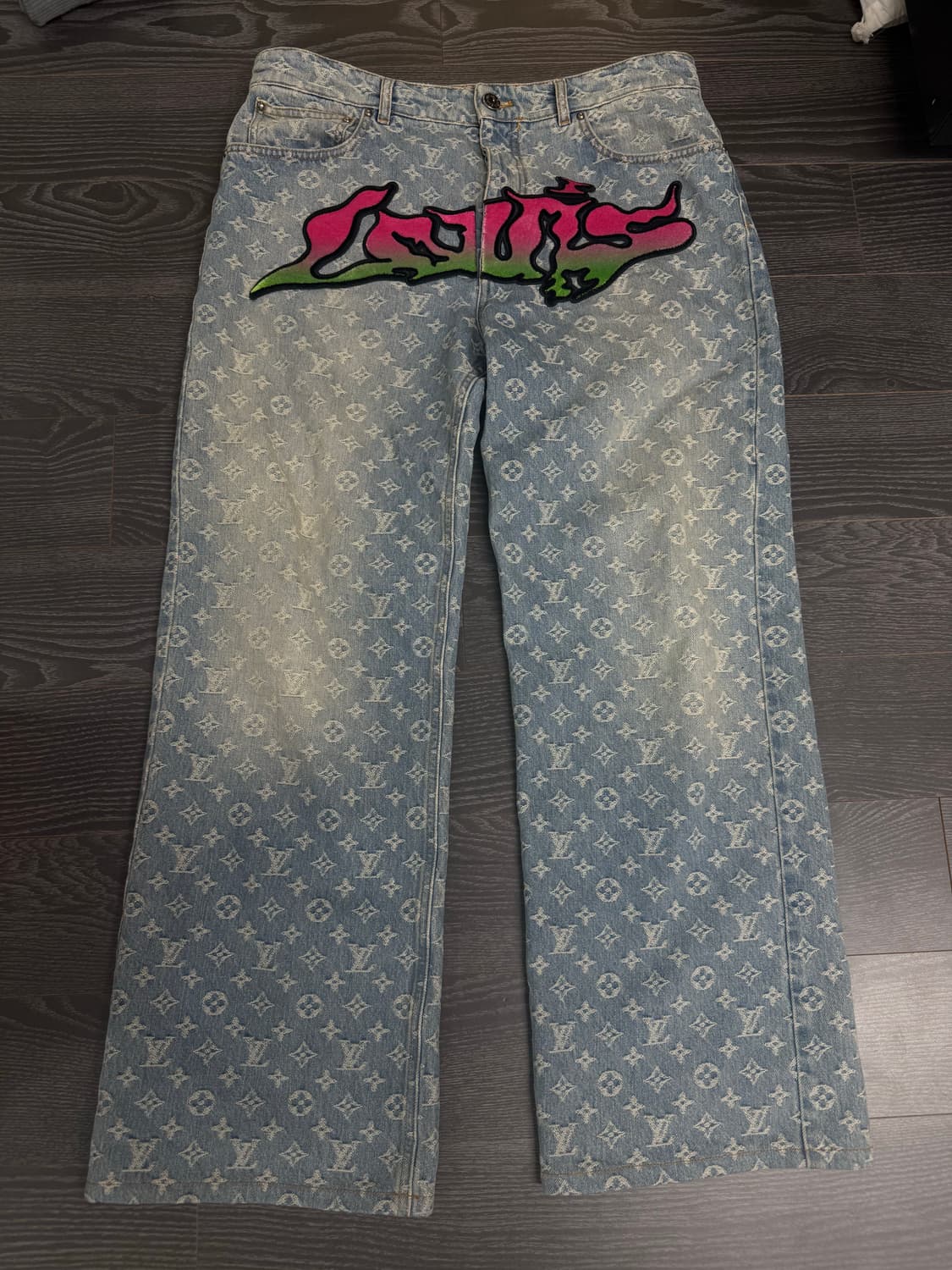 루이비통 22ss 그래피티 배기 데님 팬츠 32사이즈 상품이미지2