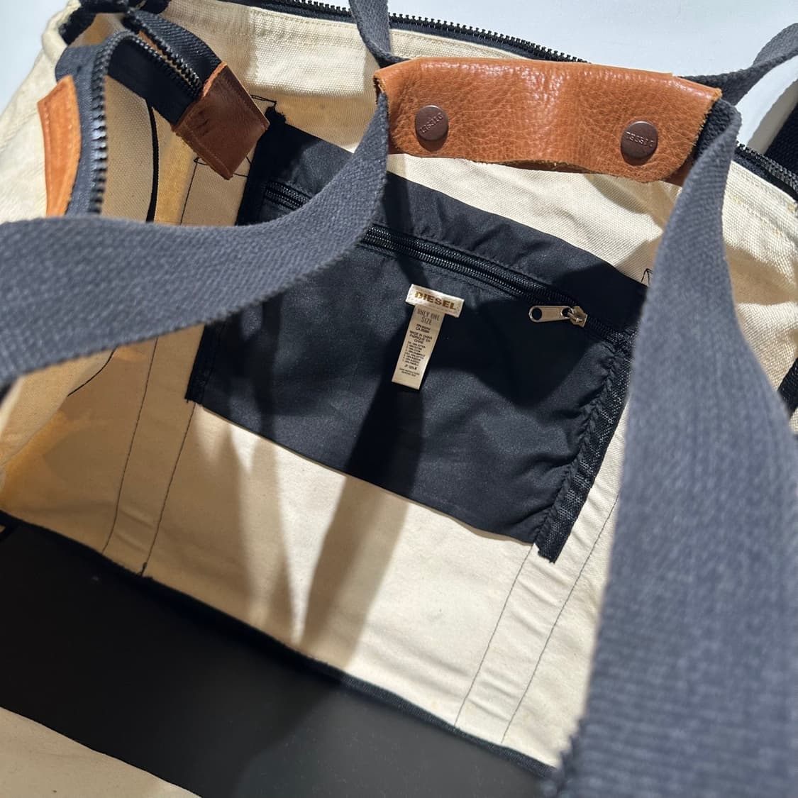 디젤 플라워 캔버스 숄더백 상품이미지6