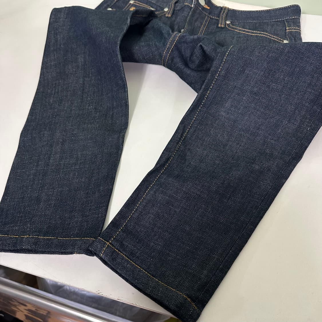 30 M 플랙진 슬림핏 코랄스티치 셀비지 커즈청바지 상품이미지4