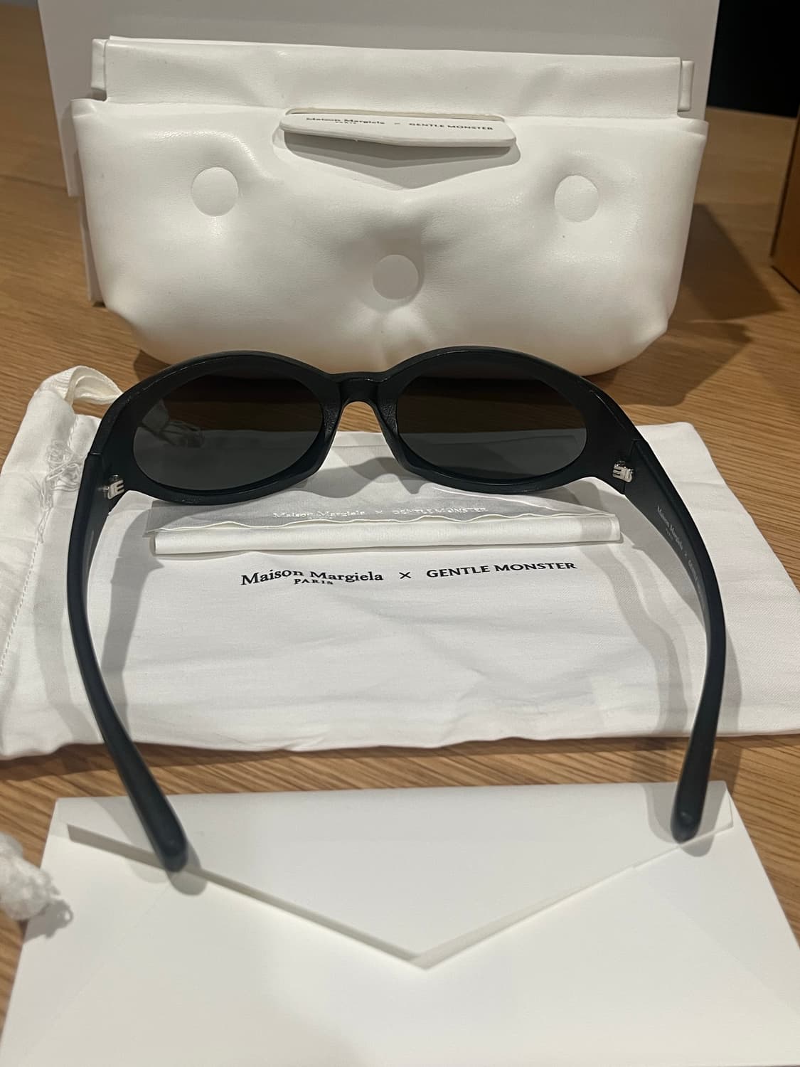 젠틀 몬스터 x 메종 마르지엘라 MM104 레더 블랙 상품이미지4