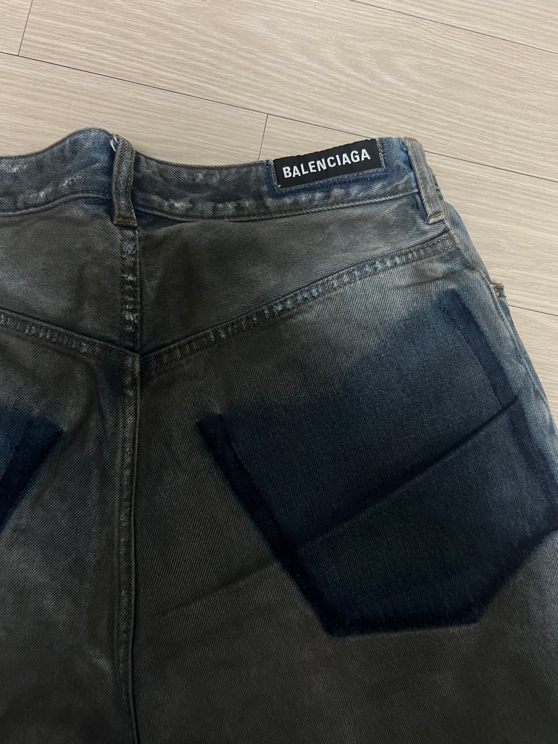 발렌시아가 패치드 포켓 배기진 블루 상품이미지8