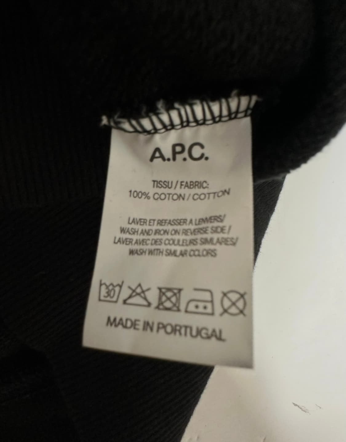 A.P.C. 아페쎄 로고 블랙 맨투맨 상품이미지5