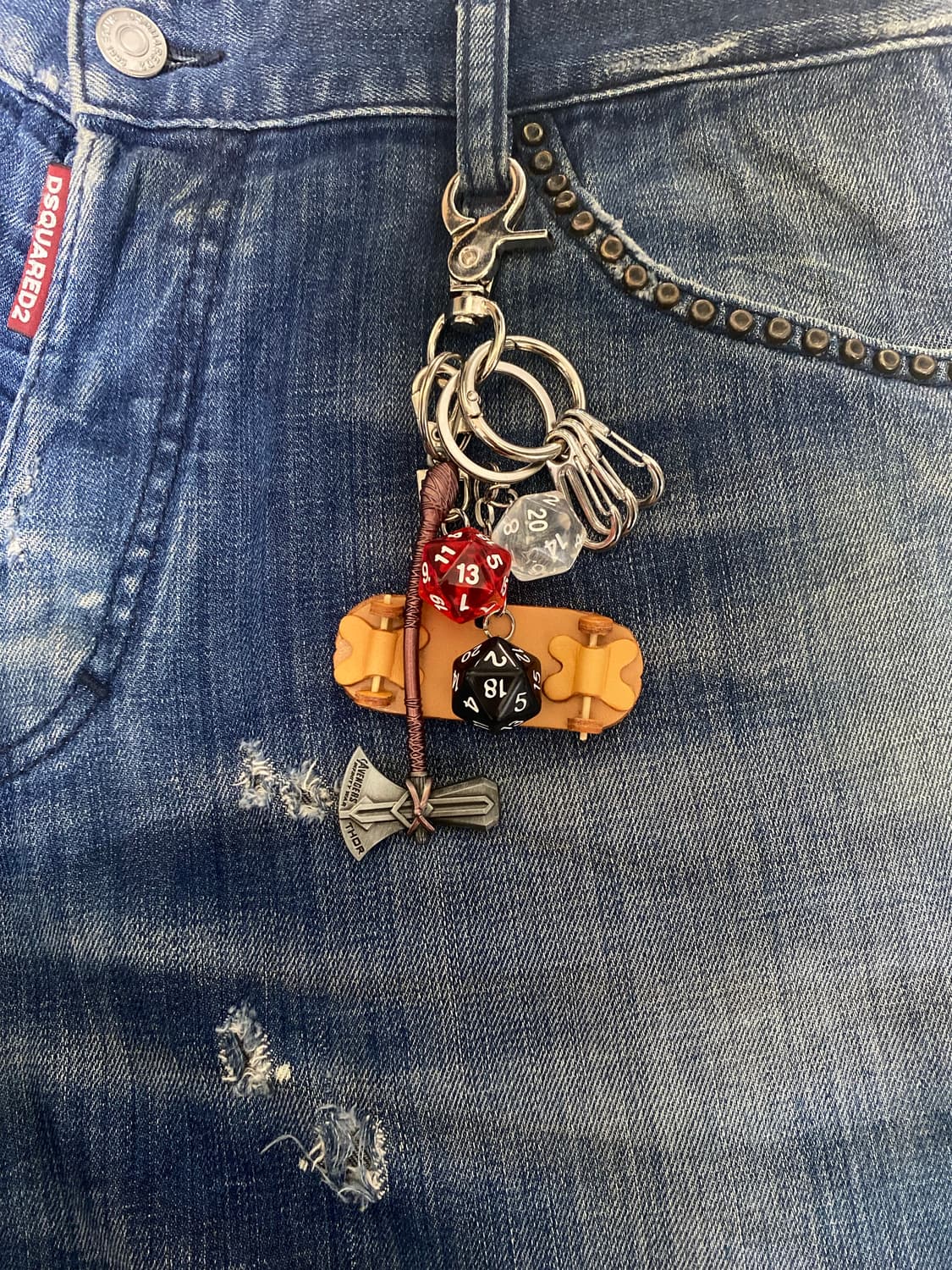 토르 해머 스케이트보드 다이스 키링 상품이미지3