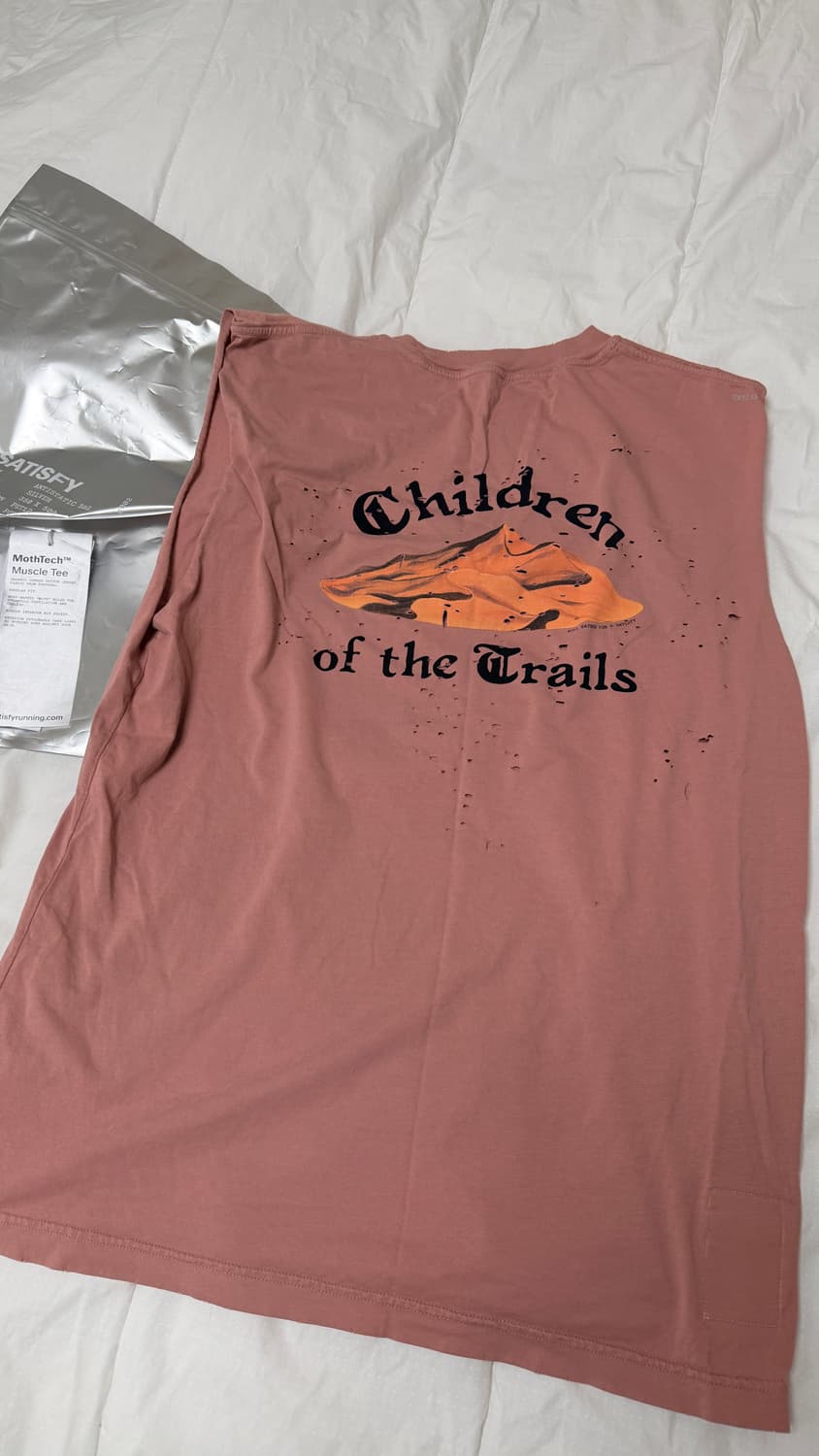 새티스파이 모스테크 티셔츠 3사이즈 판매합니다  상품이미지1