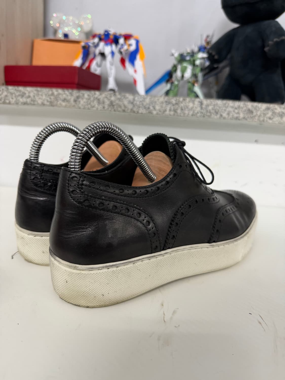 정품) 루이비통 남성 윙팁 남성 구두 스니커즈 6(255-260) 상품이미지4