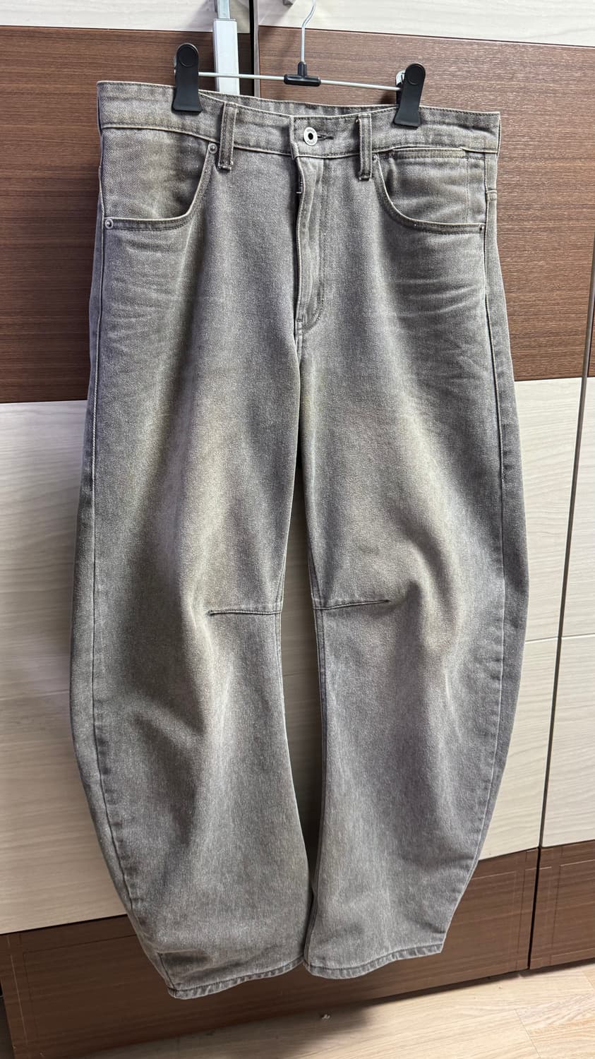 쿠어 엠보 워시드 딥 커브드 데님 팬츠 브라운 M 상품이미지1