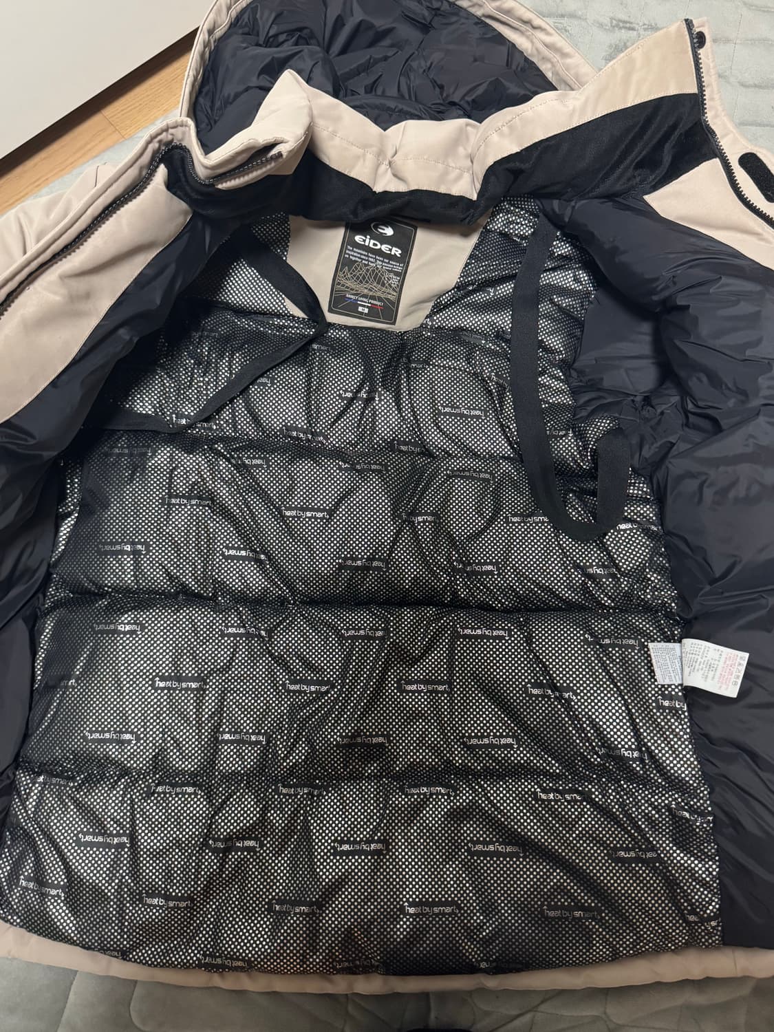 아이더 패딩 m 상품이미지2