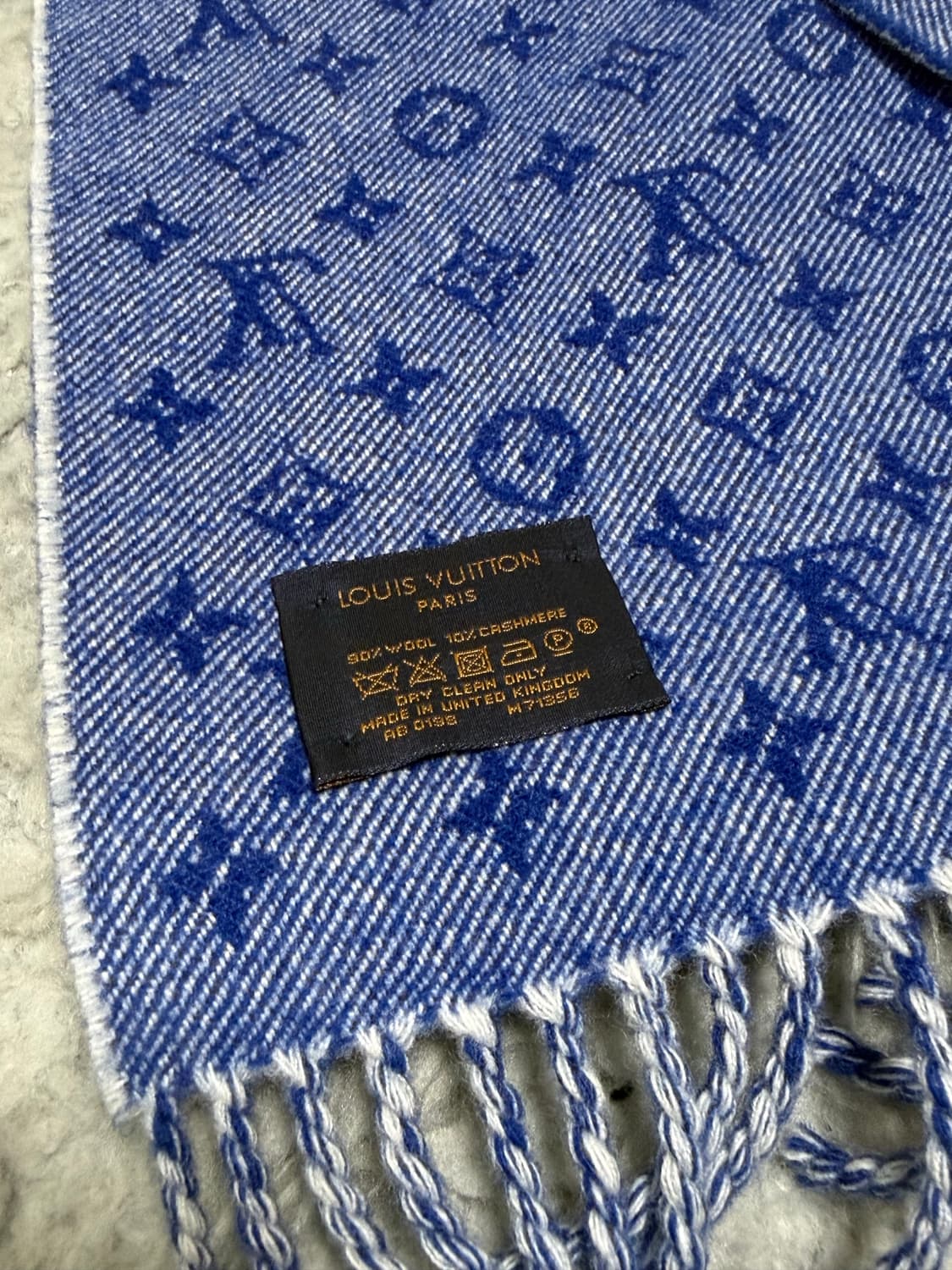 [정품] 루이비통 데님벨리쉬드 시티 스카프 머플러 상품이미지4