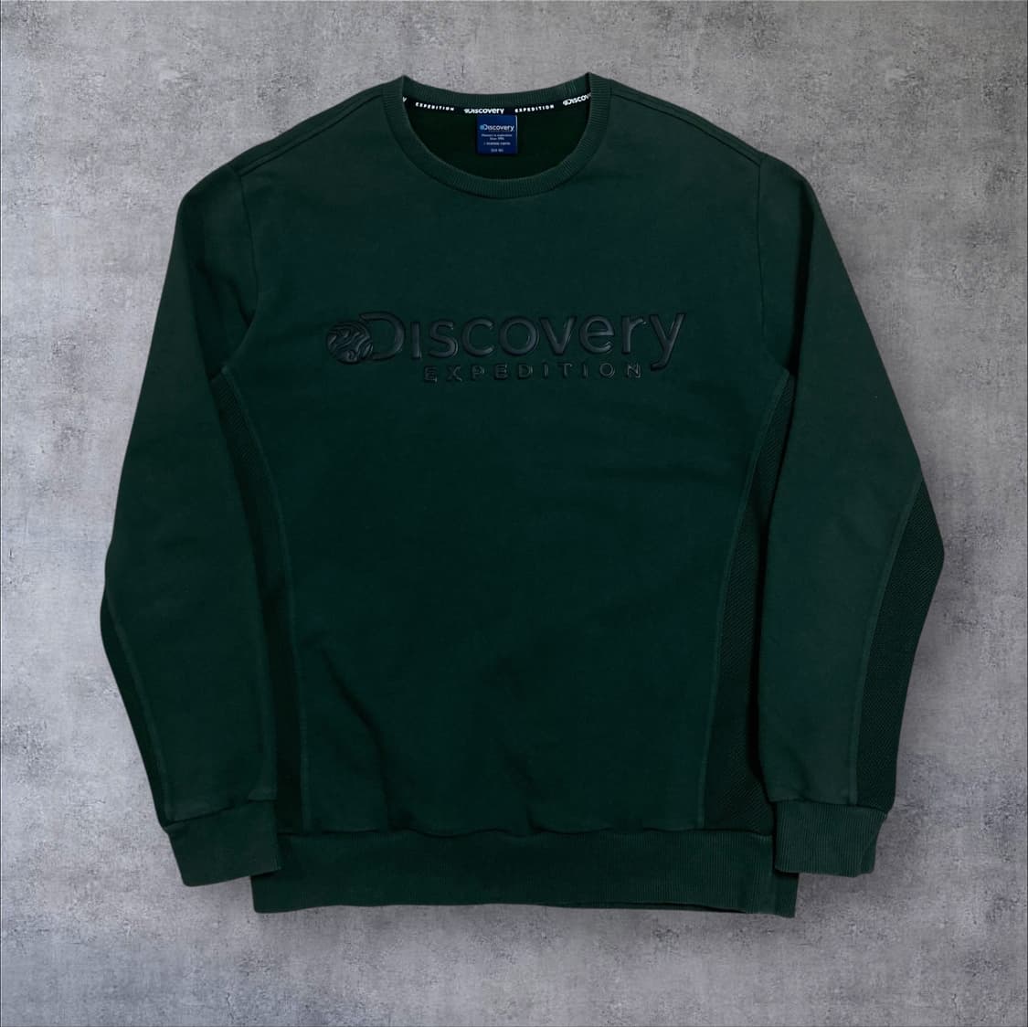 디스커버리 스펠아웃 그린 맨투맨 상품이미지1