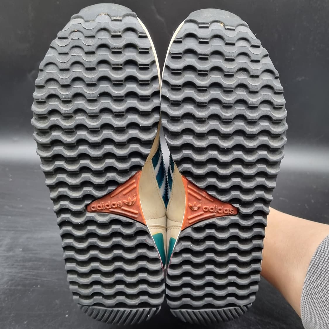 아디다스 ZX700 여성운동화230 상품이미지3