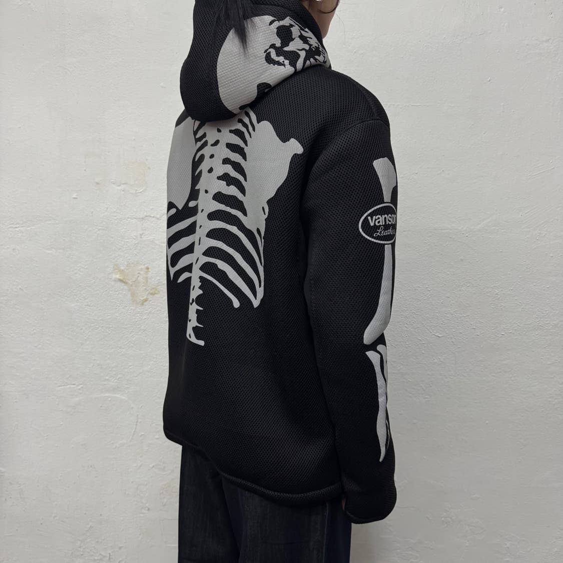 VANSON 블랙컬러 폴리에스터 본 프린트 매쉬 후드 집업 자켓 상품이미지2