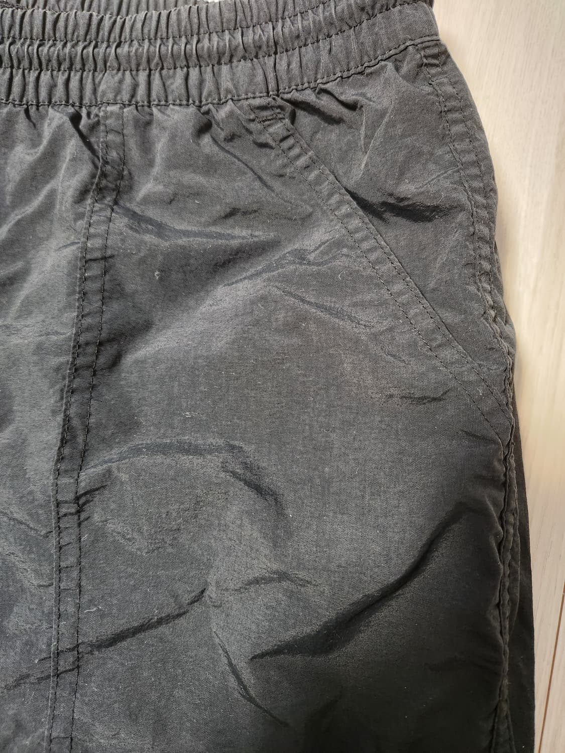 코드그라피 나이론 밴딩 반바지 사이즈L

세탁으로 인한 사용감 외에 오염 상품이미지4