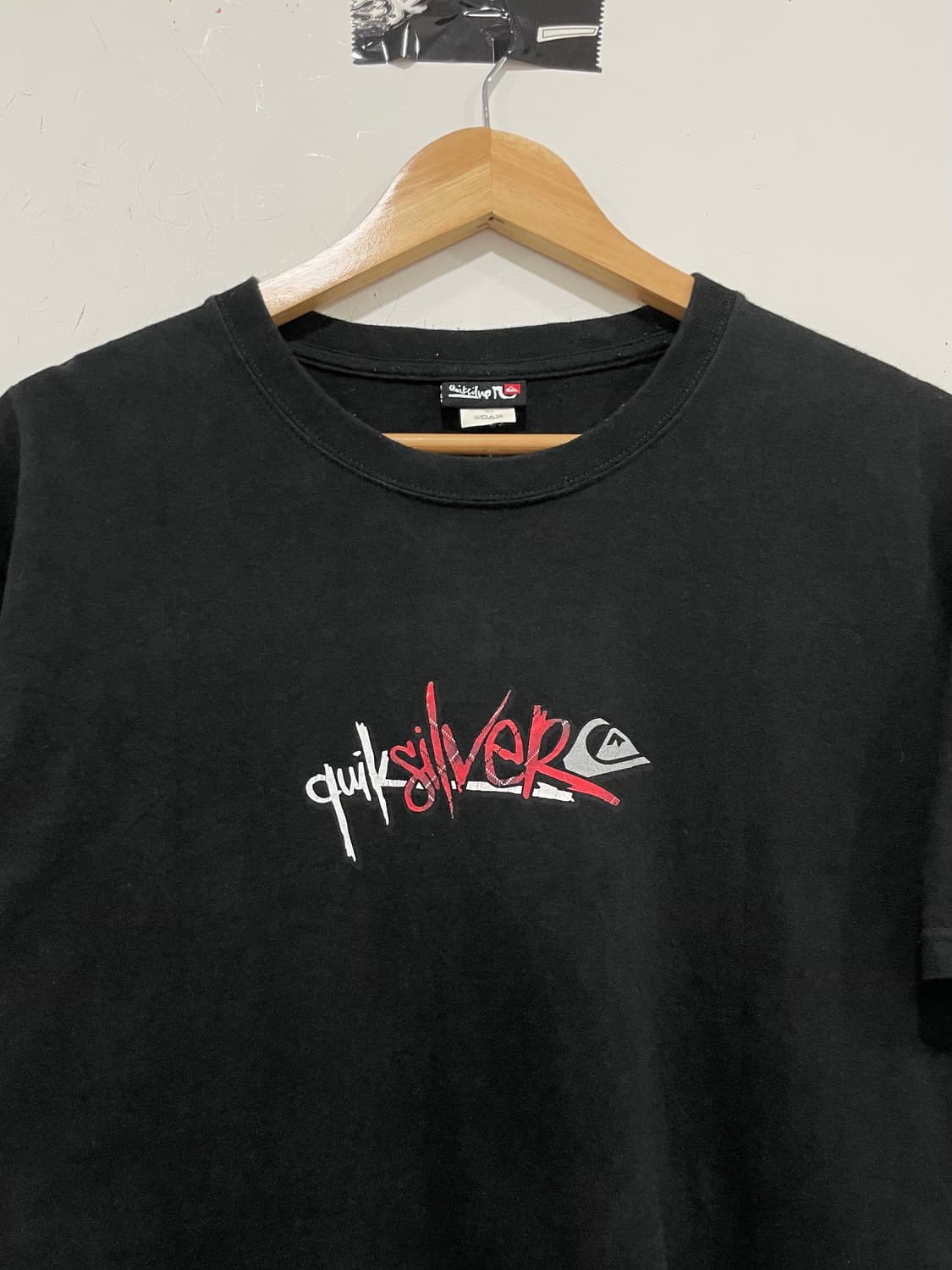 00s Quiksilver 퀵실버 타탄체크 그래피티 프린팅 반팔 티셔츠 상품이미지7