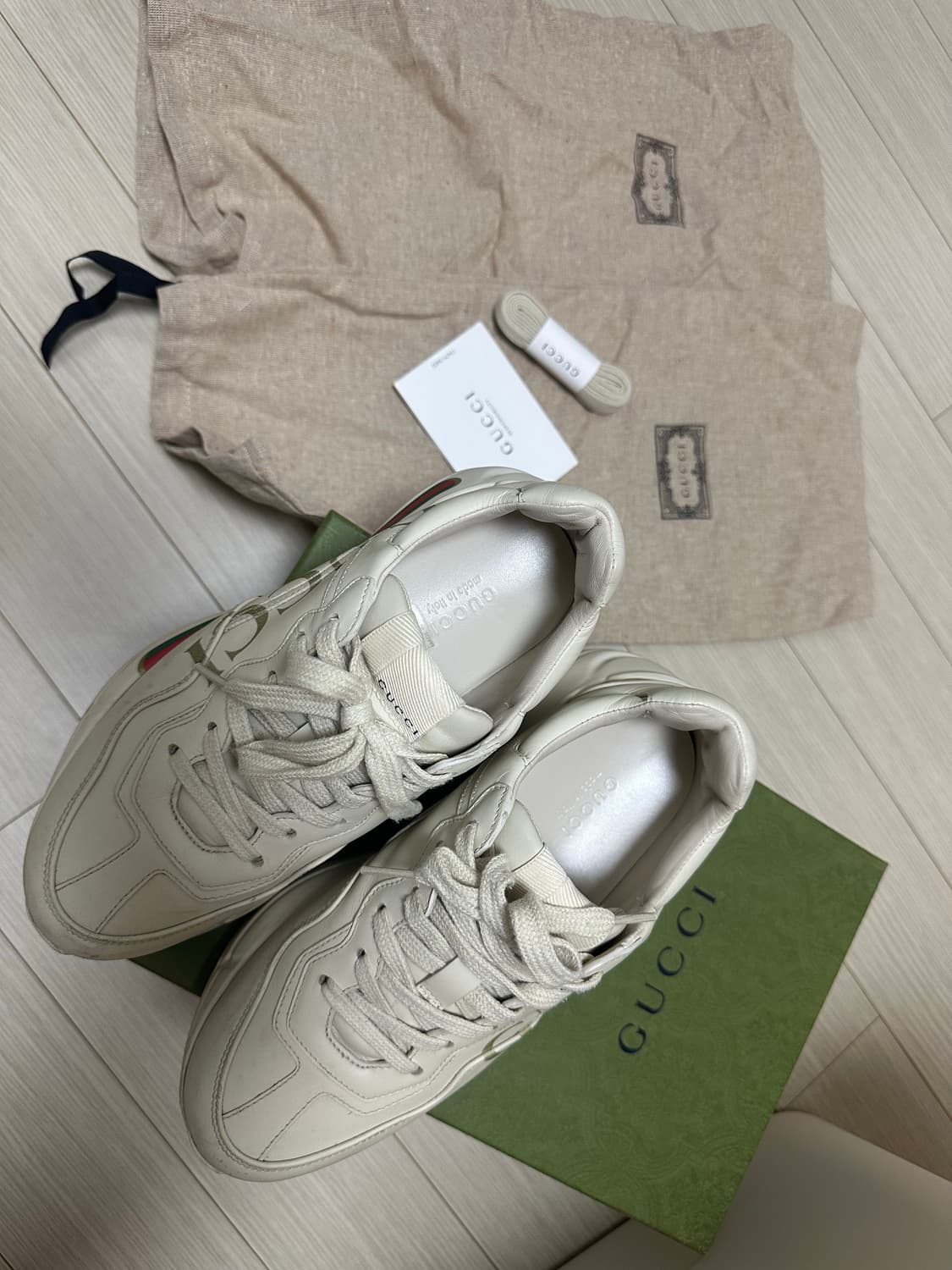 구찌 라이톤 스니커즈 아이보리 색상 36사이즈 상품이미지2