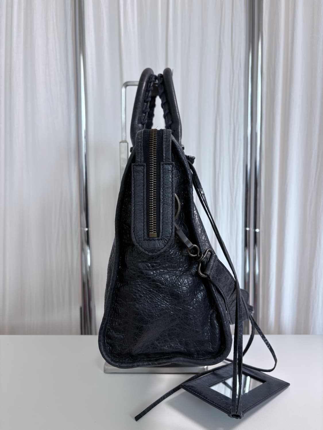 발렌시아가 시티 모터백 다크네이비 상품이미지3