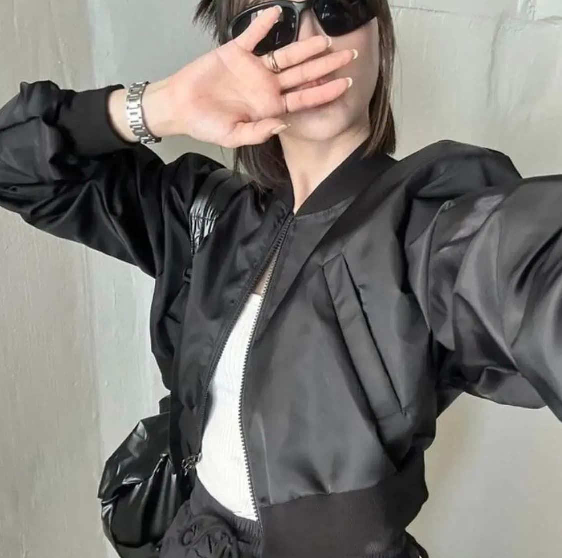 지그재그 셔링 항공점퍼 블랙  (가격내림) 상품이미지5