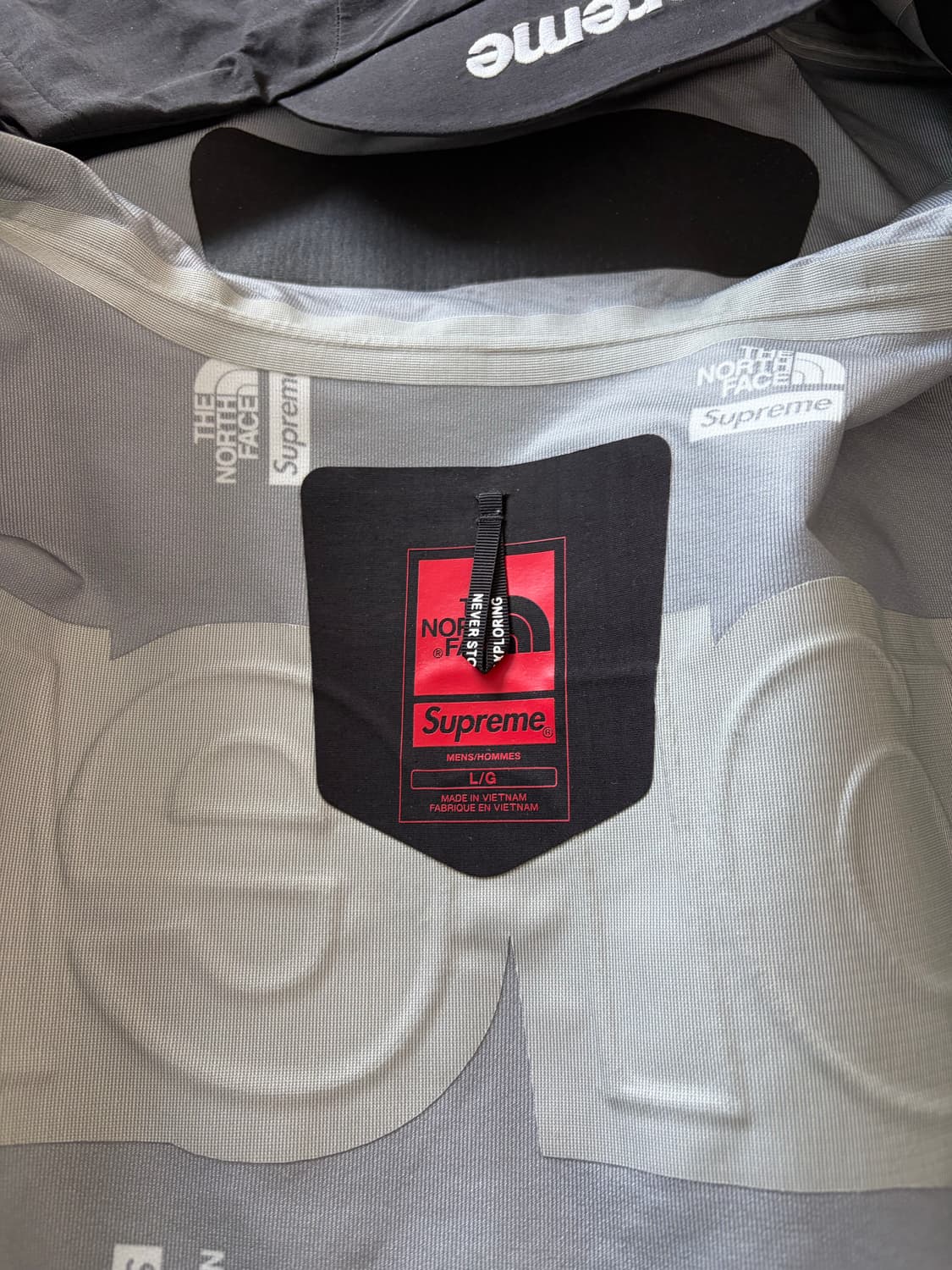 슈프림 x 노스페이스 테입드 심 쉘 자켓 옐로우 L 팔아요 상품이미지5