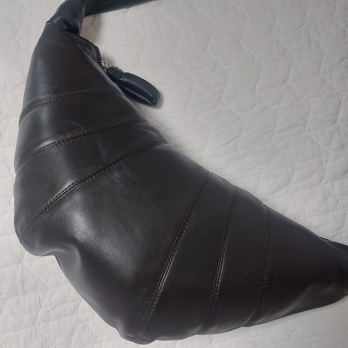 르메르 크로와상백 미디엄 다크초코 새상품 상품이미지3